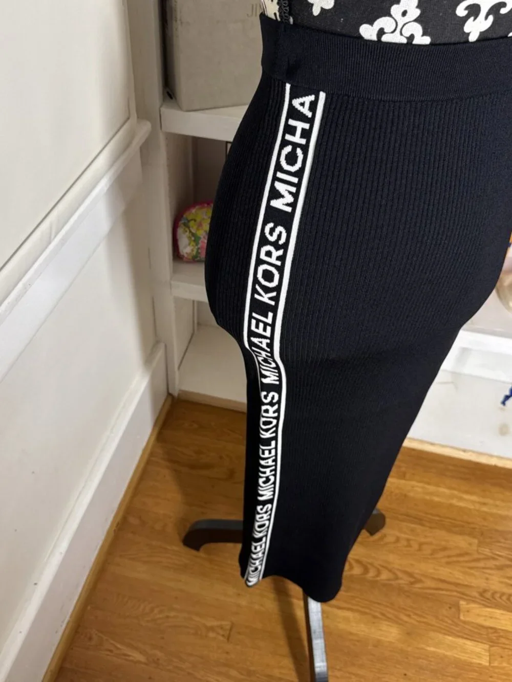 MICHAEL KORS Bandage Spandex Skirt Black Logo Sz XS SRP $155 Sexy